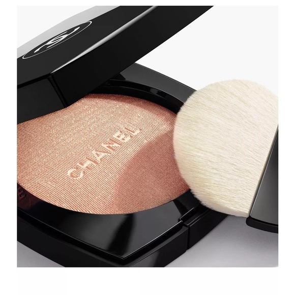 New in Box Chanel POUDRE LUMIÈRE Highlighting Powder Ivory Gold - Picture 2 of 8